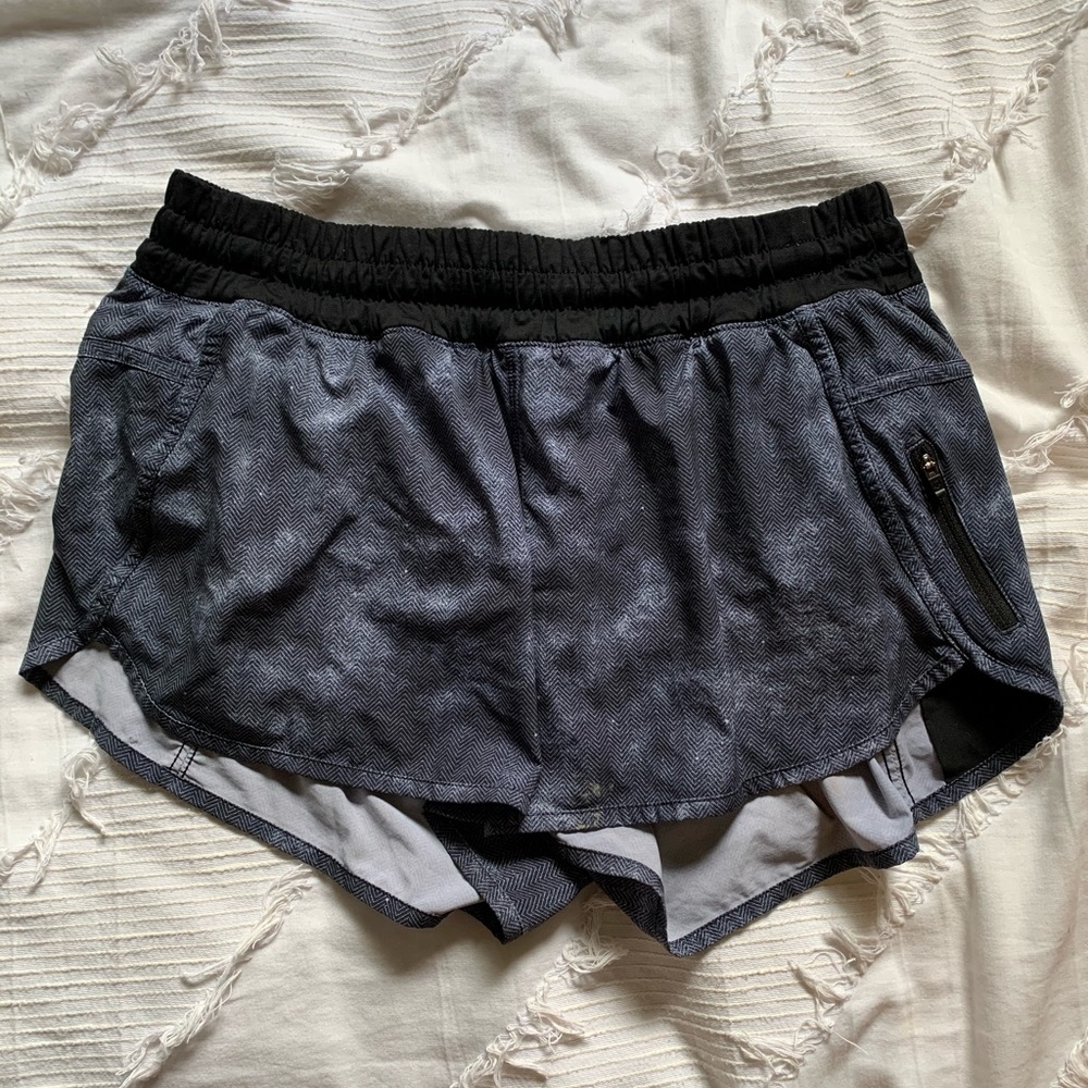 Lululemon tracker IV short